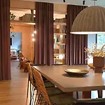 Gora - For 22 Guests, пампорово, Rhodope Mountains 度假居 Progled