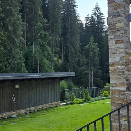 Дом отдыха Gora - уютна планинска къща с гледка до зона пампорово