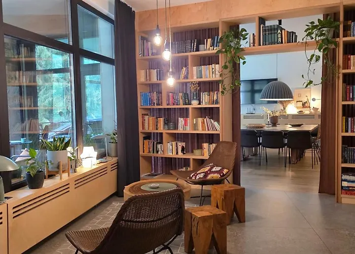 Gora - уютна планинска къща с гледка до зона пампорово *