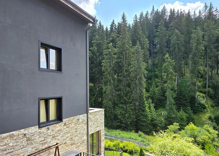 Gora - уютна планинска къща с гледка до зона пампорово *